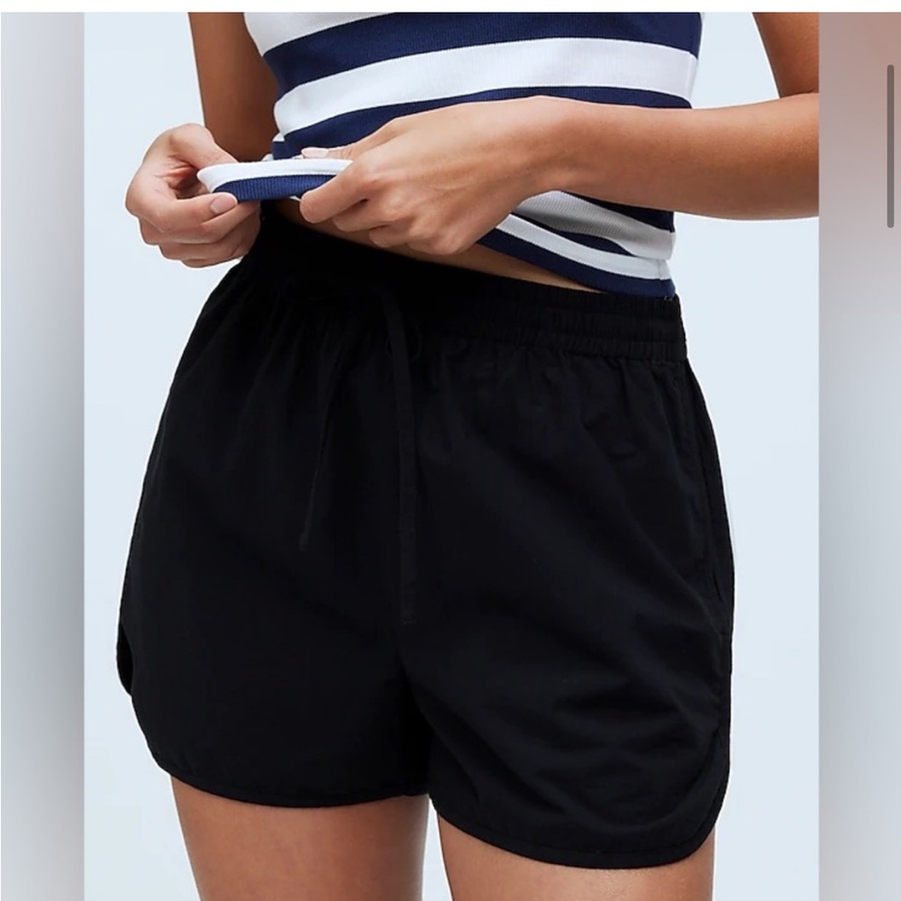 NWT Madewell Crinkle Cotton Dolphin-Hem Shorts